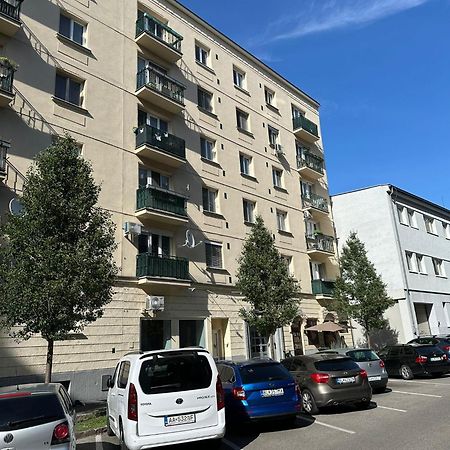 Brand New, Design Apartment Jojo, Oldtown, Balcony Bratislava Esterno foto