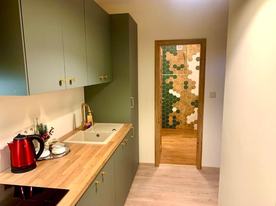 Brand New, Design Apartment Jojo, Oldtown, Balcony Bratislava Esterno foto